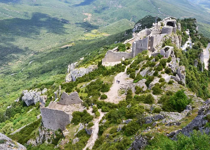 Дом отдыха Lovely In Laurent De La Ca Saint-Laurent-de-la-Cabrerisse